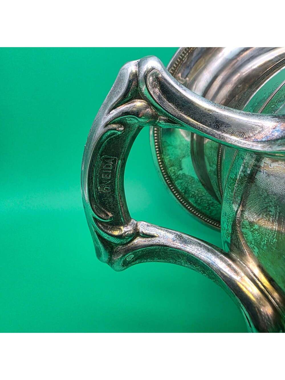 Vintage Oneida Silver Plated Champagne Ice Bucket Chiller Urn Trophy Handles - Picture 7 of 10